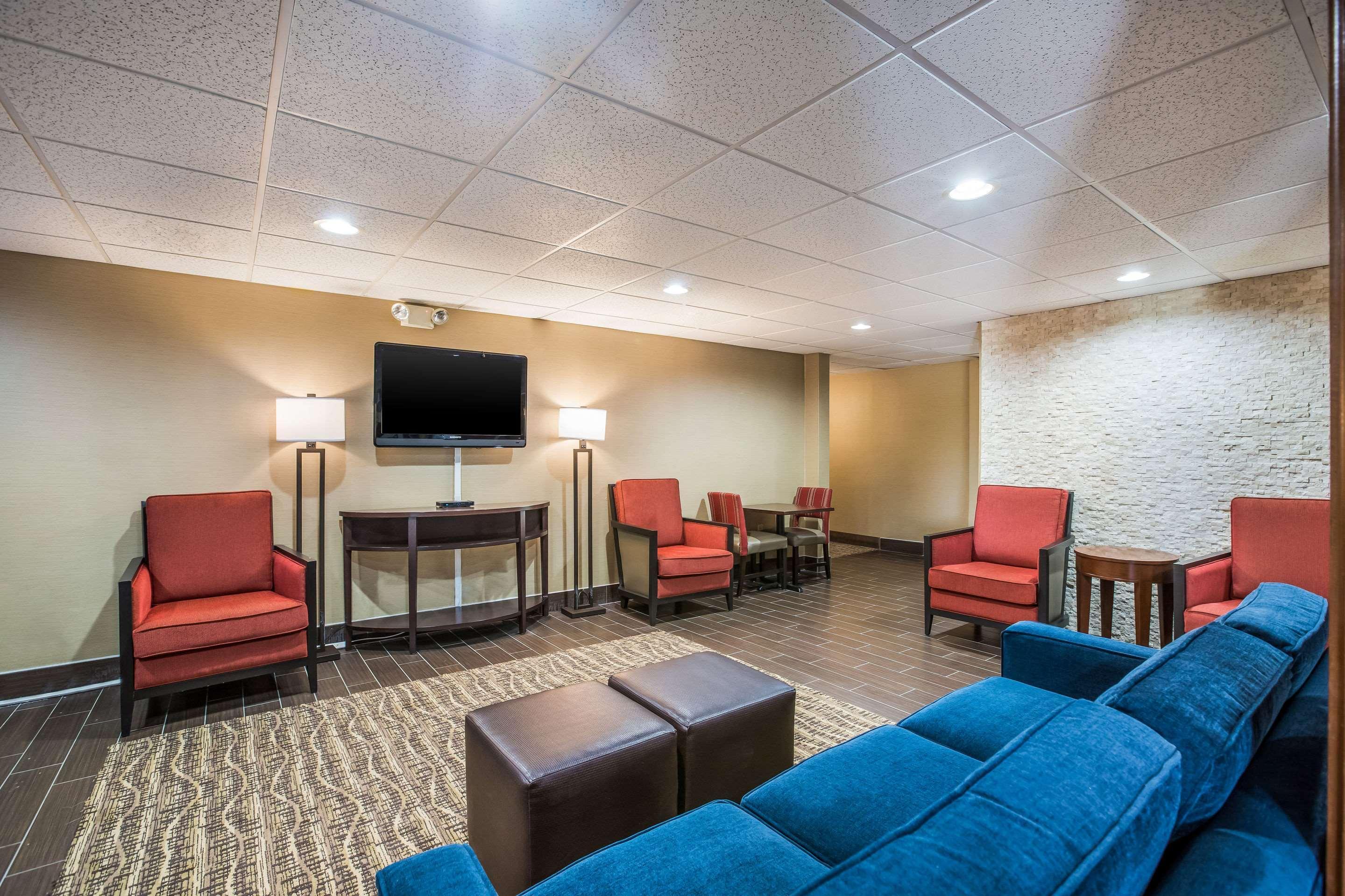 Comfort Inn & Suites Fairborn Near Wright Patterson Afb Ngoại thất bức ảnh