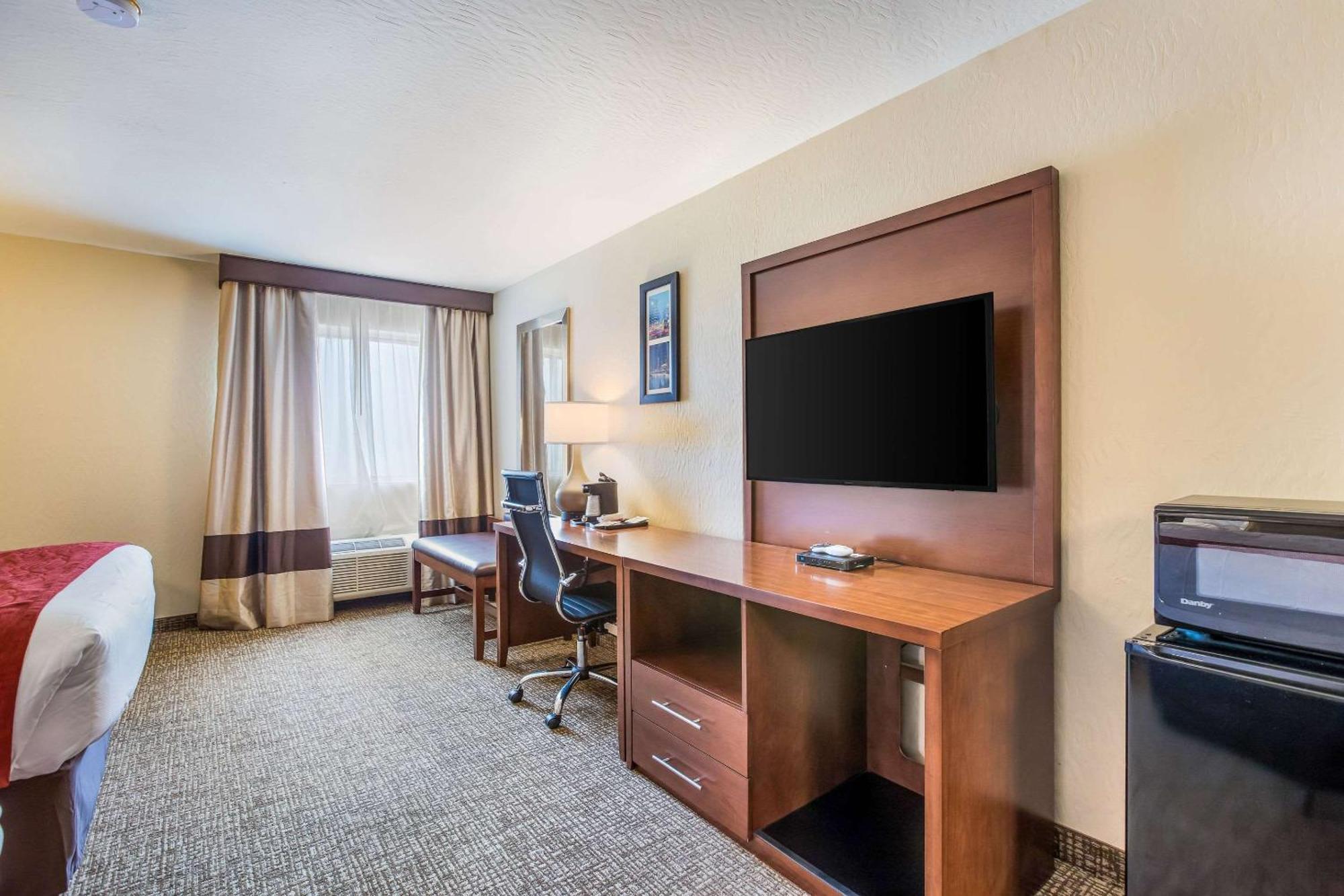 Comfort Inn & Suites Fairborn Near Wright Patterson Afb Ngoại thất bức ảnh